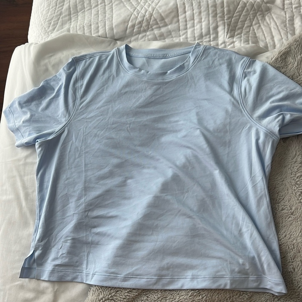 Brand new lululemon short sleeve cropped top